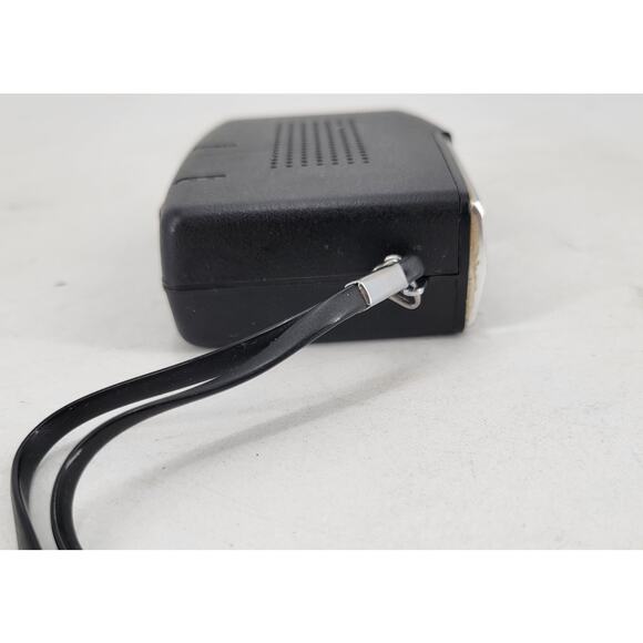 National Panasonic 7-Transistor Pocket Portable AM Radio Model R-1077-WORKS! - Picture 6 of 7